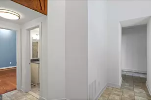 1100 N Calvert St, Baltimore, MD 21202 - Photo 7