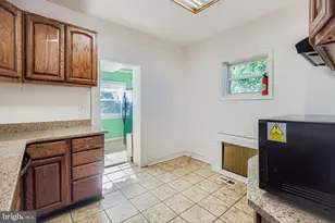 5710 Highgate Dr, Baltimore, MD 21215 - Photo 9