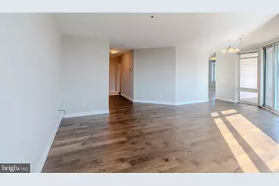 100 Harborview Drive #302, Baltimore, MD 21230 - Photo 9