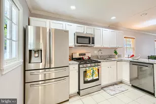 3202 Cedarhurst Rd, Baltimore, MD 21214 - Photo 11