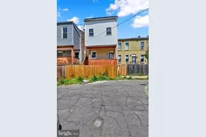 327 E 24th Street, Baltimore, MD 21218 - Photo 29