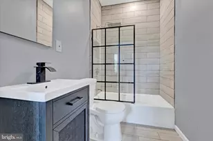 327 E 24th St, Baltimore, MD 21218 - Photo 25