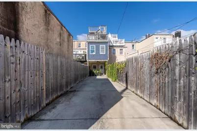 23 S Washington Street S, Baltimore, MD 21231 - Photo 41