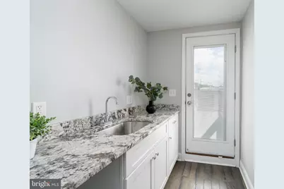 23 S Washington Street S, Baltimore, MD 21231 - Photo 29