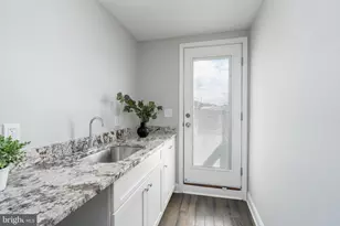 23 S Washington Street S, Baltimore, MD 21231 - Photo 29