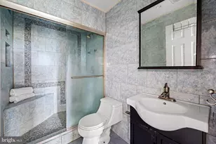 1011 Hunter St, Baltimore, MD 21202 - Photo 27