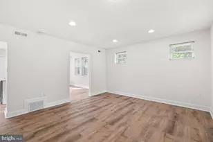 4145 Fairfax Rd, Baltimore, MD 21216 - Photo 5