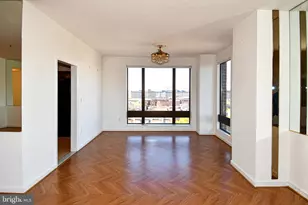 10 E Lee St, Baltimore, MD 21202 - Photo 11