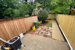 1810 E Fairmount Ave, Baltimore, MD 21231 - Photo 21