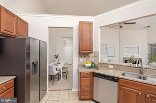 5303 Wyndholme Cir, Baltimore, MD 21229 - Photo 19