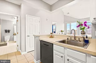 23 Pierside Dr, Baltimore, MD 21230 - Photo 7