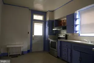 3701 Barrington Rd, Baltimore, MD 21215 - Photo 11