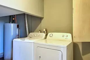 2608 E Fayette St, Baltimore, MD 21224 - Photo 15