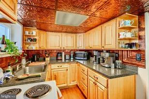 813 S Curley St, Baltimore, MD 21224 - Photo 9