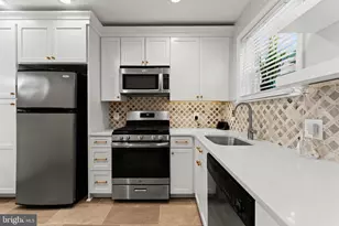 224 N Port St, Baltimore, MD 21224 - Photo 17