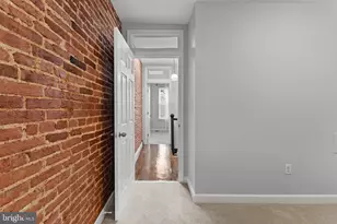 224 N Port St, Baltimore, MD 21224 - Photo 25