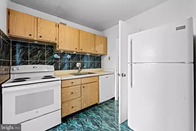 1 E University Parkway #502, Baltimore, MD 21218 - Photo 13