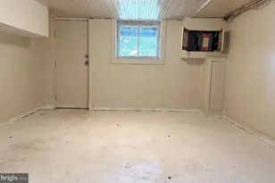 1729 Darley Ave, Baltimore, MD 21213 - Photo 17