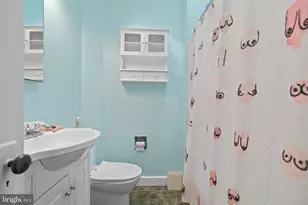 1228 W 37th St, Baltimore, MD 21211 - Photo 17