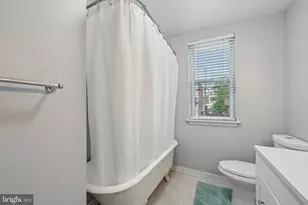 935 S Kenwood Ave, Baltimore, MD 21224 - Photo 17