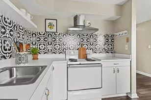 911 Charles Street S, Baltimore, MD 21201 - Photo 13