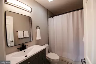 1200 S Kenwood Ave, Baltimore, MD 21224 - Photo 29