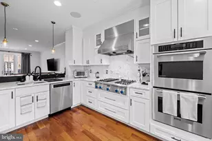 1252 Dockside Cir, Baltimore, MD 21224 - Photo 7