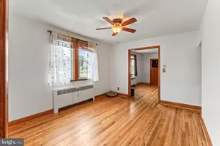 6201 Carter Ave, Baltimore, MD 21214 - Photo 9