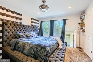 4054 Hilton Rd, Baltimore, MD 21215 - Photo 9