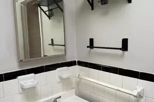 3648 Greenvale Rd, Baltimore, MD 21229 - Photo 17