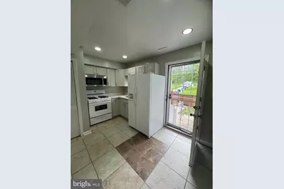 450 Roundview Road, Baltimore, MD 21225 - Photo 3