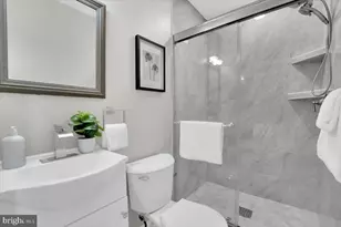 228 S East Ave S, Baltimore, MD 21224 - Photo 31