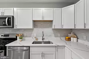 4319 Valley View Ave, Baltimore, MD 21206 - Photo 15