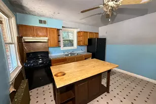38 N Monastery Ave, Baltimore, MD 21229 - Photo 7