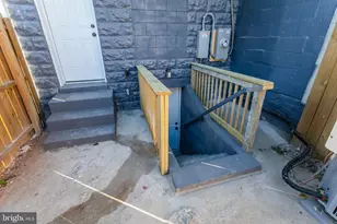 3547 5th St, Baltimore, MD 21225 - Photo 35