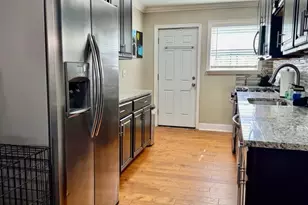 1019 W Fayette St, Baltimore, MD 21223 - Photo 9