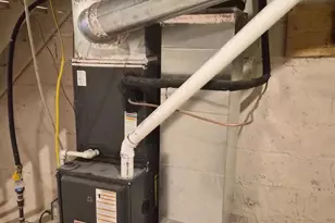 2827 W Mulberry St, Baltimore, MD 21223 - Photo 13