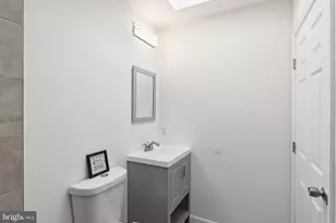 912 N Milton Ave, Baltimore, MD 21205 - Photo 23