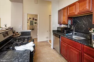 2304 Eutaw Pl, Baltimore, MD 21217 - Photo 33