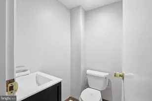 3544 Ash St, Baltimore, MD 21211 - Photo 9