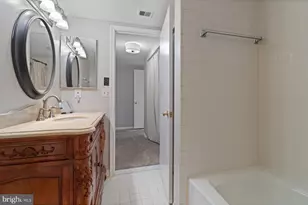 1040 Deer Ridge Dr, Baltimore, MD 21210 - Photo 13