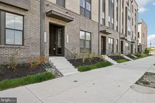 2506 A W Peninsula Dr, Baltimore, MD 21230 - Photo 37