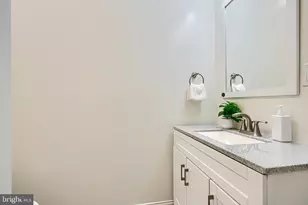 217 S East Ave, Baltimore, MD 21224 - Photo 19