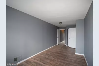 209 N Milton Avenue, Baltimore, MD 21224 - Photo 5