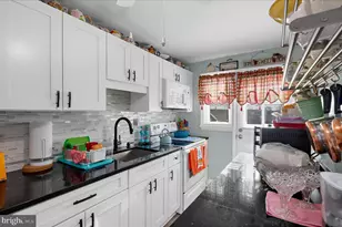 3507 Greenvale Rd, Baltimore, MD 21229 - Photo 11