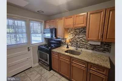 517 Lucia Avenue, Baltimore, MD 21229 - Photo 11