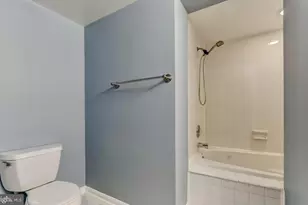 1049 S Charles St, Baltimore, MD 21230 - Photo 29