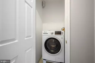 100 Harborview Drive #212, Baltimore, MD 21230 - Photo 23