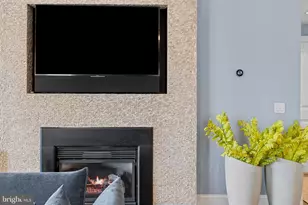 801 Key Hwy, Baltimore, MD 21230 - Photo 9