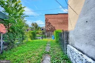 1627 Montpelier St, Baltimore, MD 21218 - Photo 9